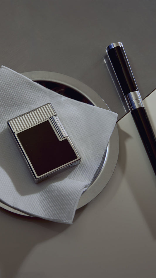 Arte della Lacca: Maestria Senza Tempo & Eccellenza