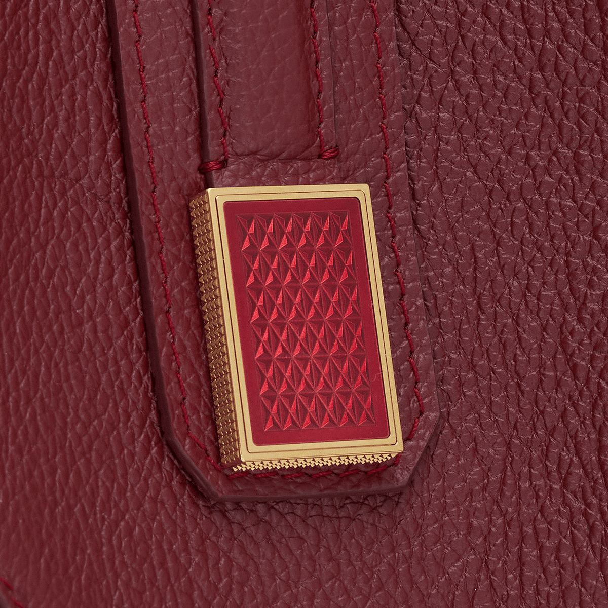Shopper color_burgundy fall - selection for - her 3 - S.T. Dupont Italy&Spain