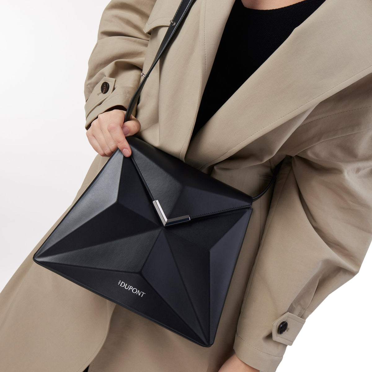 Medio color_black corporate25 FW2425 3 - S.T. Dupont Italy&Spain